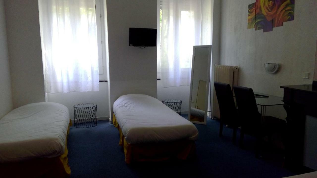 Hotel Central Каркассонн Екстер'єр фото